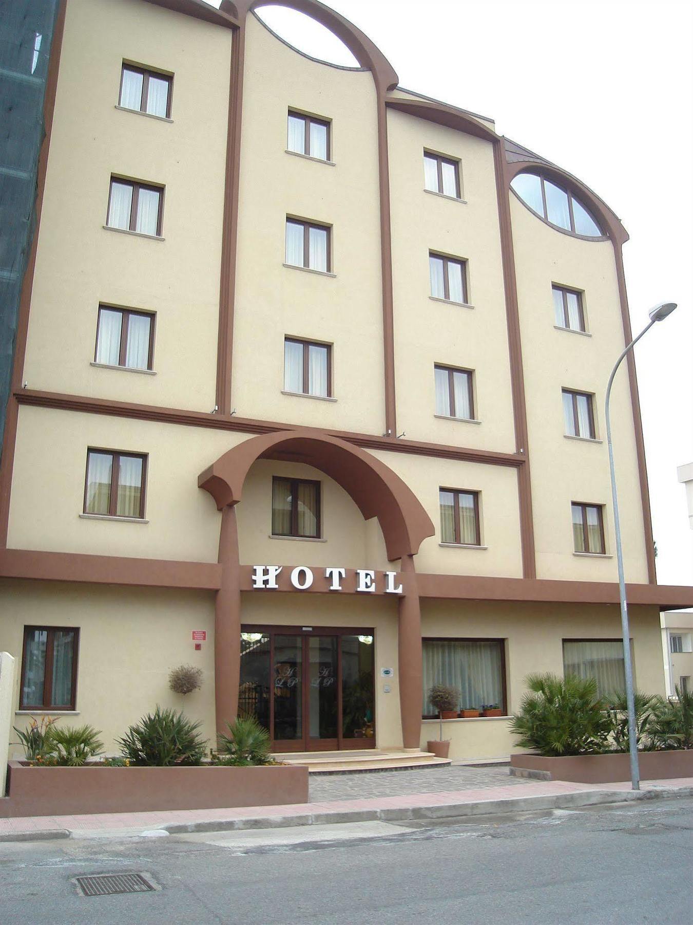 Hotel Le Palme Джоя-Тауро Экстерьер фото